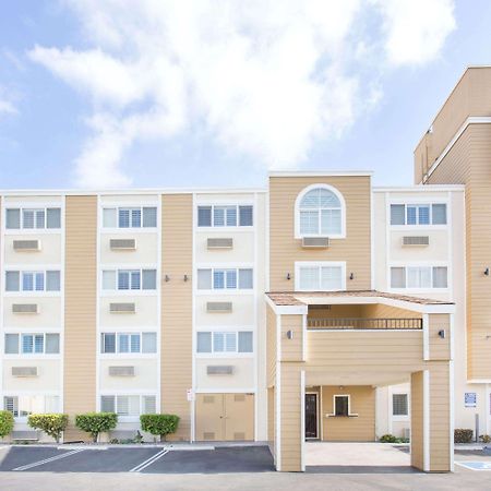 Super 8 By Wyndham National City Chula Vista Luaran gambar