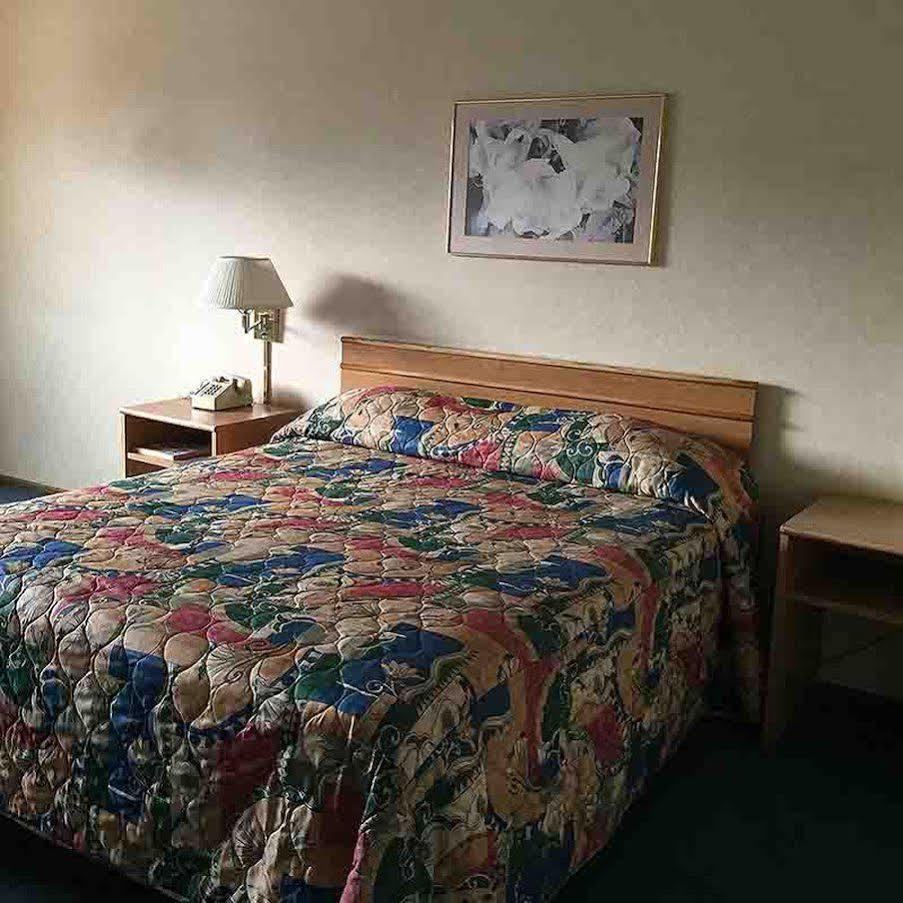 Super 8 By Wyndham National City Chula Vista Luaran gambar